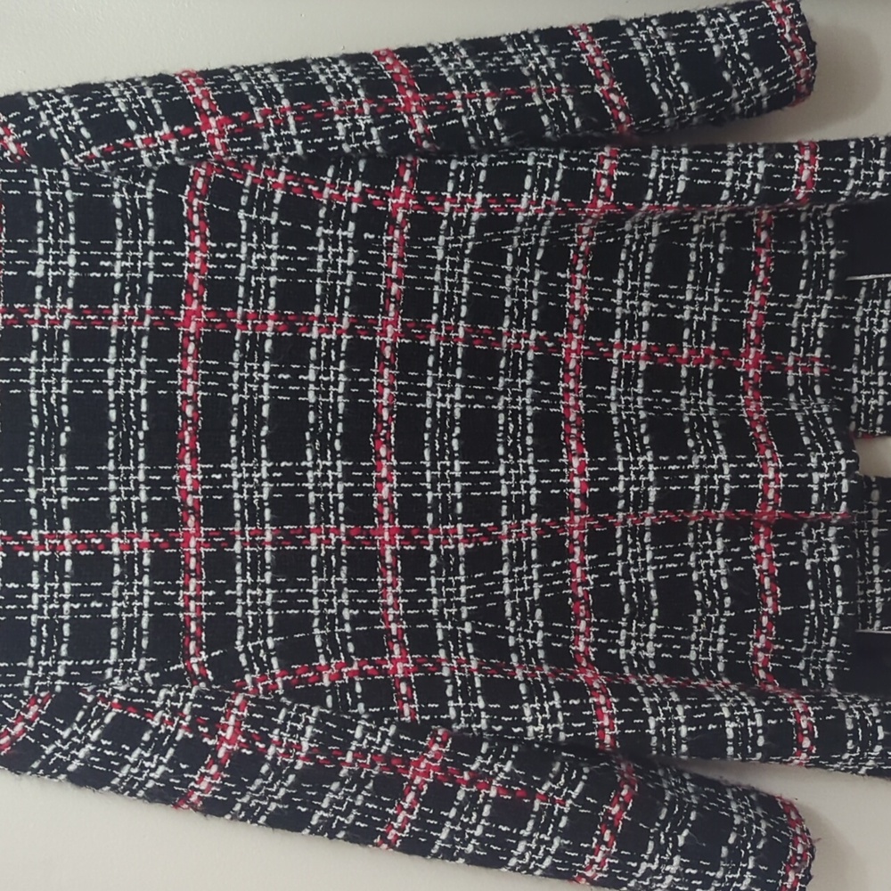 Massimo Dutti Women's Black and Red Plaid Coat - Picture 6 of 13